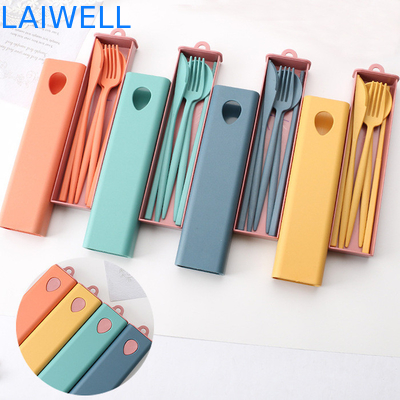 Design elegante portátil sustentável 4 PC Set de talheres de mesa acentuações ecológicas trigo palha fibra resistente ao calor e materiais ecológicos para alta temperatura