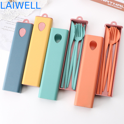 Design elegante portátil sustentável 4 PC Set de talheres de mesa acentuações ecológicas trigo palha fibra resistente ao calor e materiais ecológicos para alta temperatura