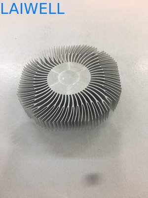 Radiador de dispersão de calor de alumínio de estampação de metal CNC personalizado para refrigerador de computador
