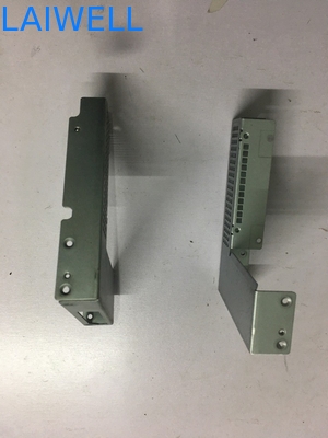 O hardware fazendo à máquina do torno do CNC que carimba as peças projeta componentes do metal da imprensa