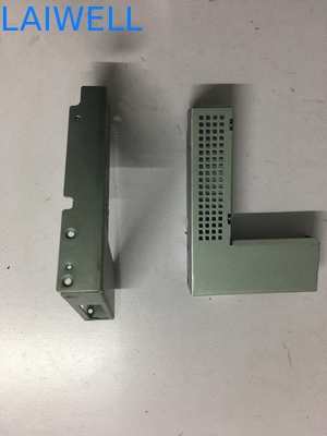 O hardware fazendo à máquina do torno do CNC que carimba as peças projeta componentes do metal da imprensa