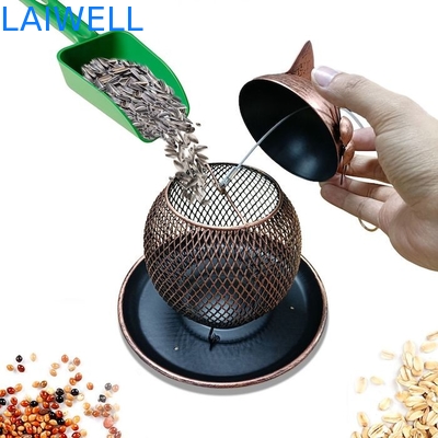 Imprensa de perfurador clássica que carimba todo o alimentador do pássaro do metal bronzeado