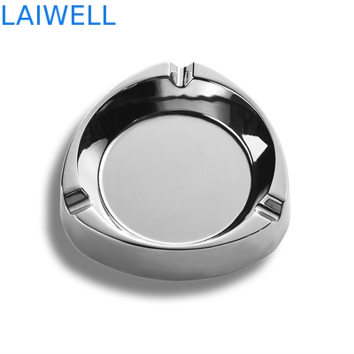 O cinzeiro de lustro de prata moderno do bolso do metal de 83mm níquel livre