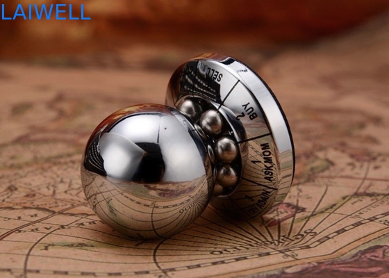 Customizado e criativo liga de zinco de cor prateada Metal Die Casting Lucky Decision Ball para jogo e aniversário