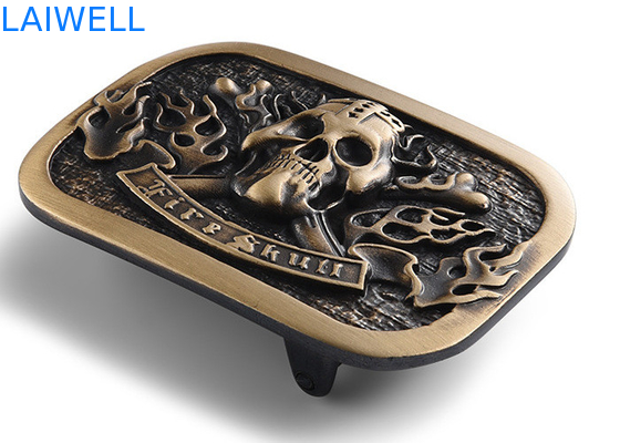 O metal do projeto da forma do crânio morre a fivela de cinto liga de zinco de chapeamento de bronze da carcaça