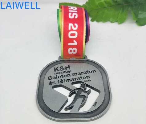 A maratona oca do CNC ostenta a medalha Debossing retro do metal