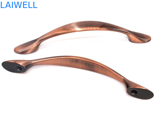 Bronzeado limpando com jato de areia a forma luxuosa do arco da carcaça de dado do metal do punho do armário