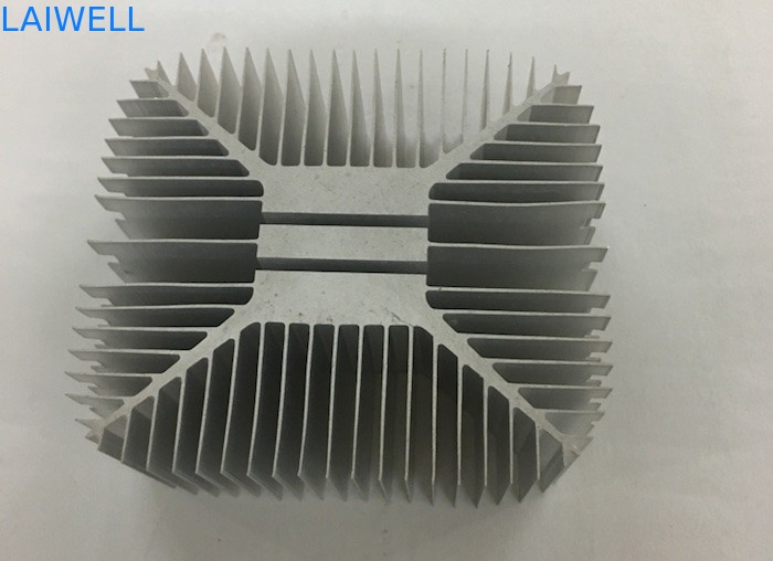 Radiador de dispersão de calor de alumínio de estampação de metal CNC personalizado para refrigerador de computador