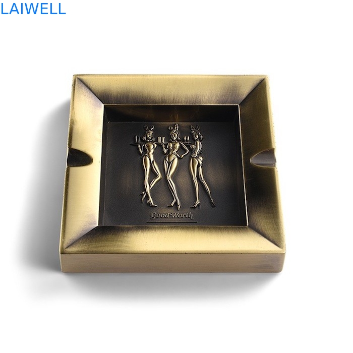 Cor de bronze do quadrado clássico que chapeia o peso leve do cinzeiro do bolso do metal