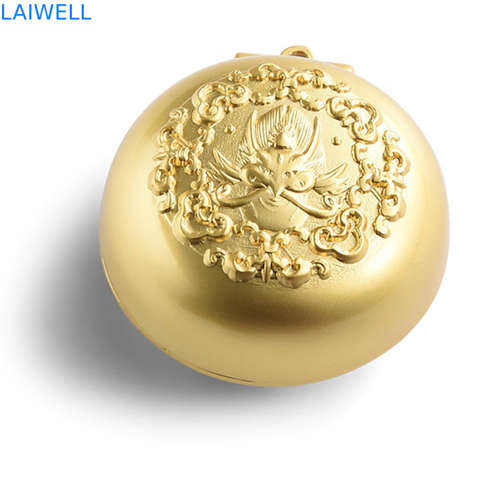 O cinzeiro luxuoso do bolso do metal do diâmetro 40mm do chapeamento da cor do ouro personalizou